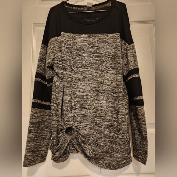 NB sweater - Picture 2 of 4